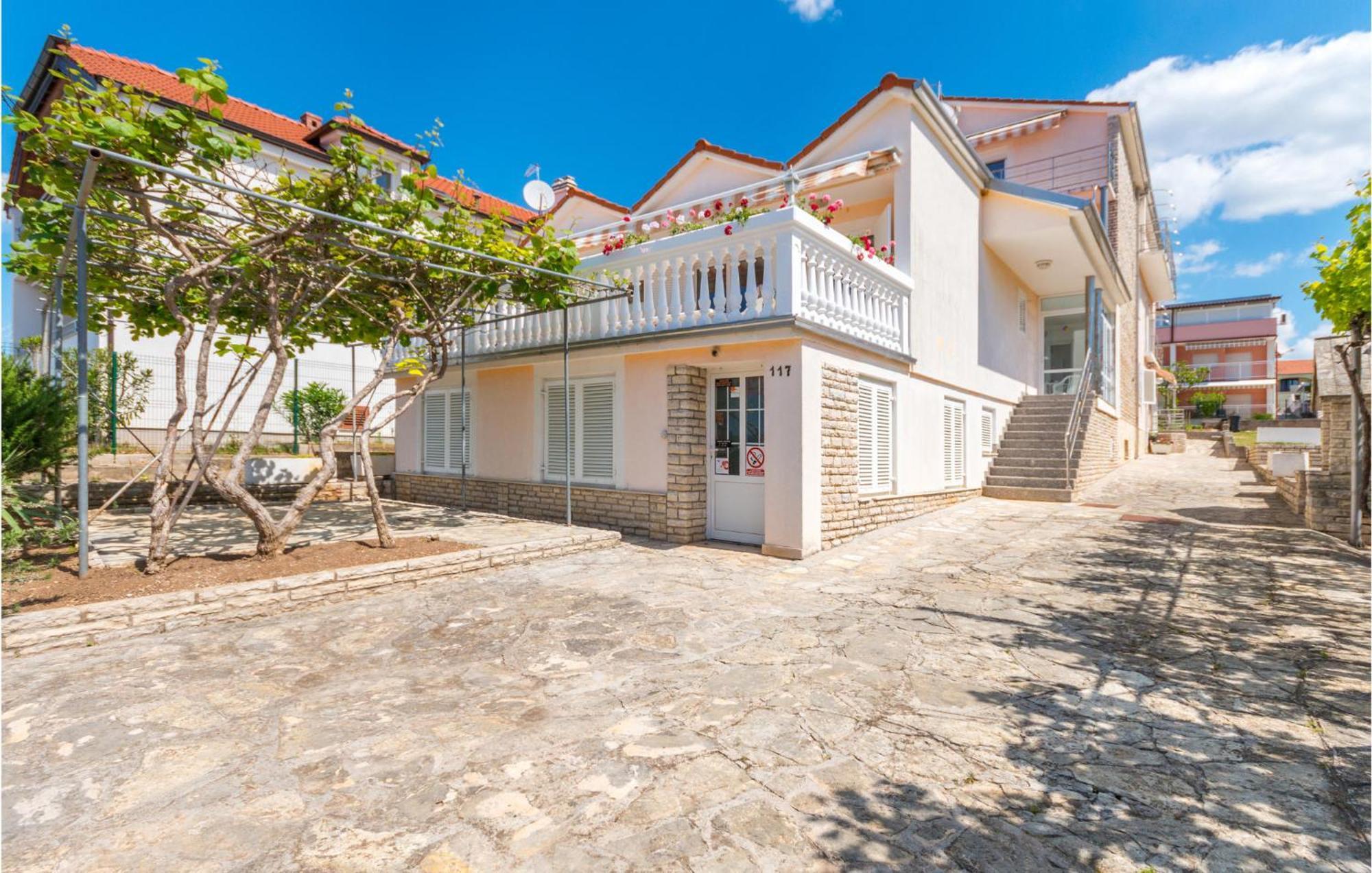 Awesome Apartment In Sveti Filip I Jakov W/ 1 Bedrooms Exterior foto